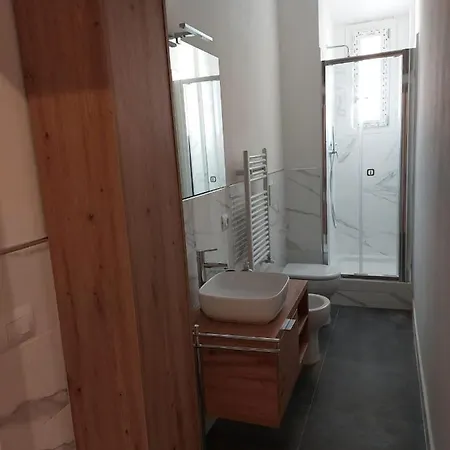 Trilocale , 4 Posti Letto *